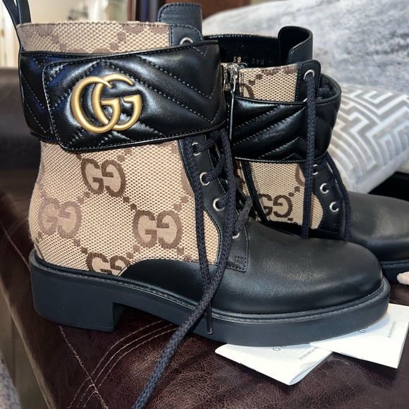 WOMEN'S ANKLE BOOT WITH DOUBLE G - Picture 1 of 12